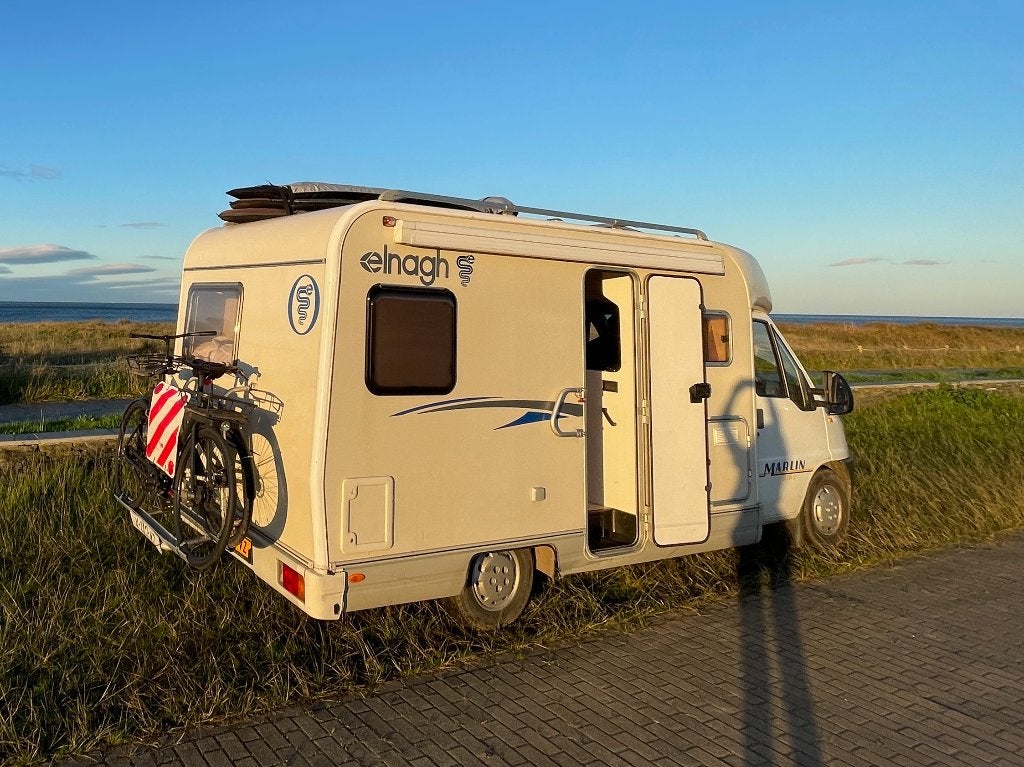 Off-grid Camper | Fiat Ducato | Zonnepanelen | 180x200 bed, Caravans en Kamperen, Overige merken, Luifel, Reservewiel, Afzuigkap