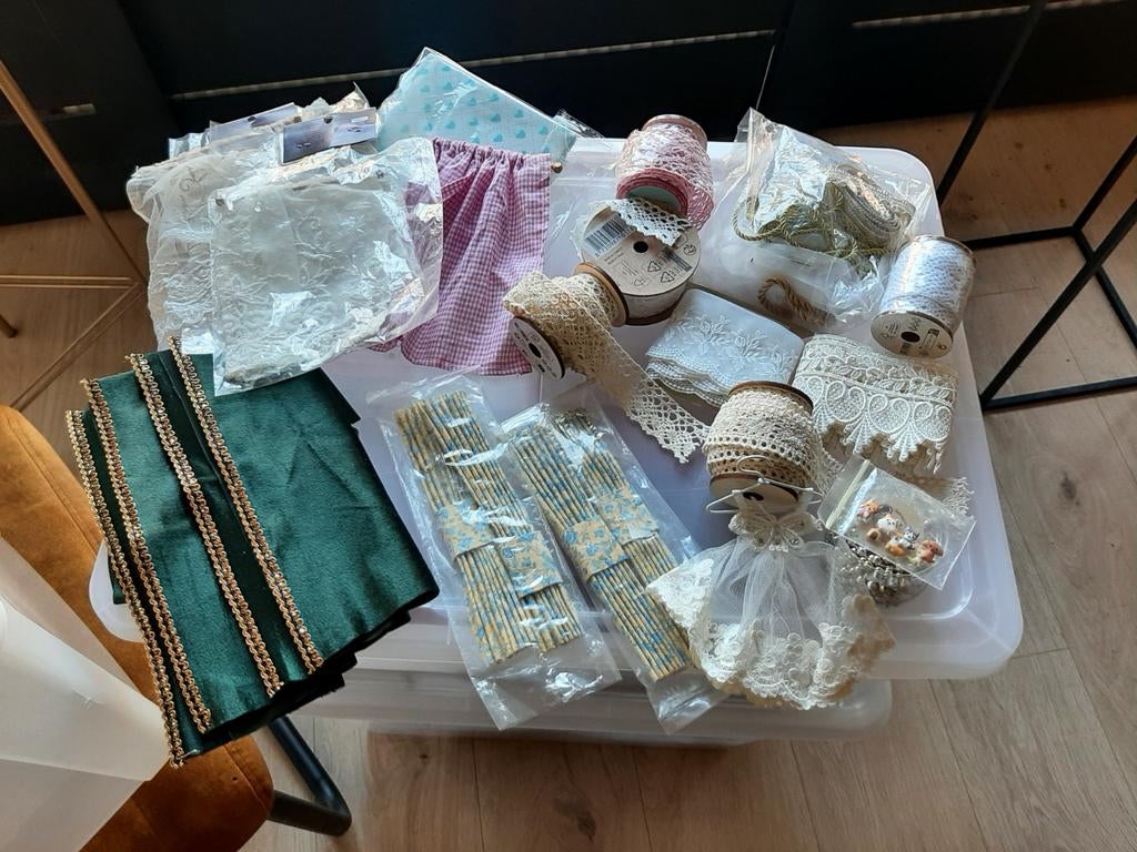 Spullen voor poppenhuis, Ophalen