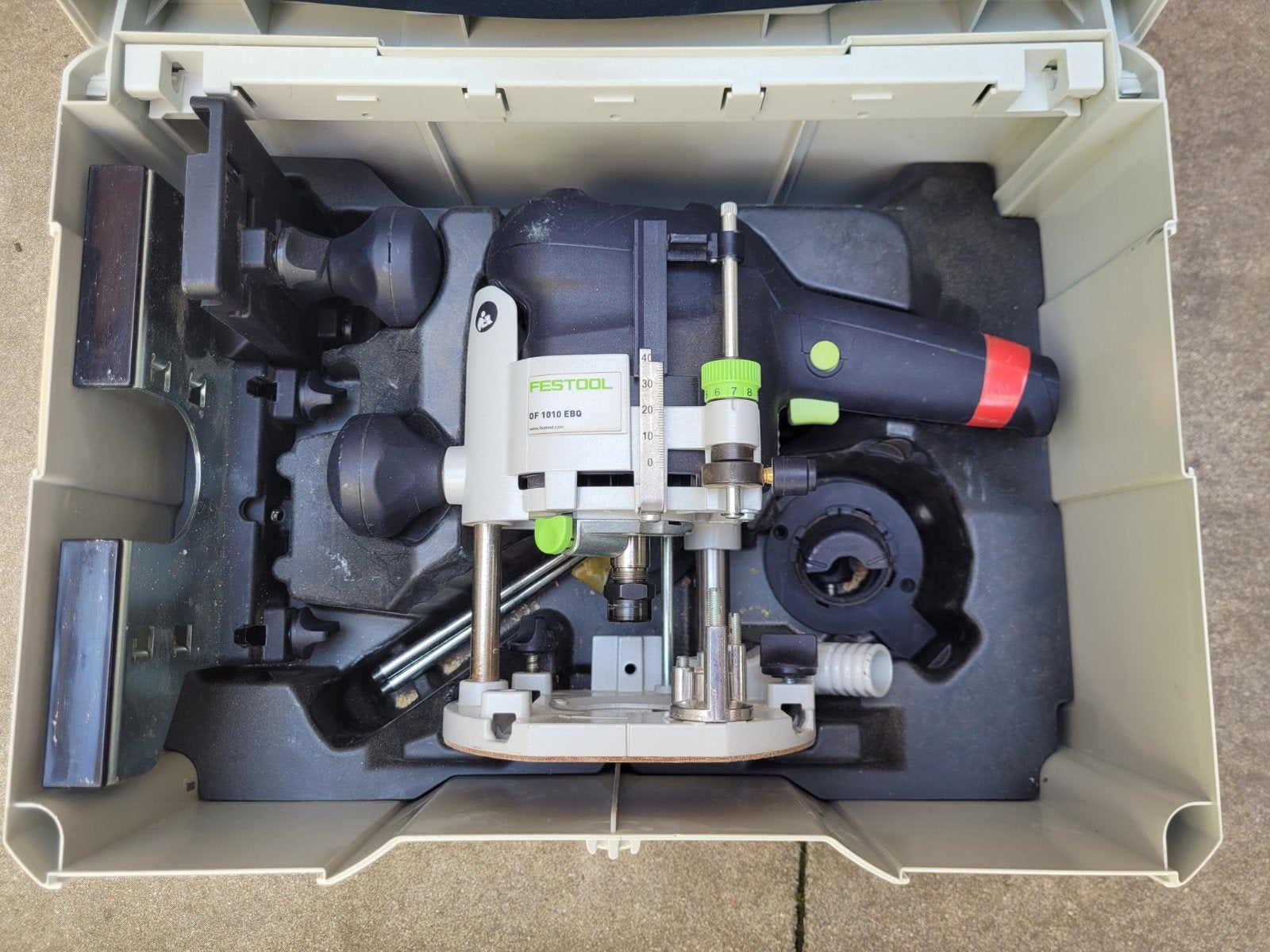 Festool OF 1010 EBQ Bovenfrees inclusief systainer, Doe-het-zelf en Verbouw, Gereedschap | Freesmachines, Ophalen, Gebruikt, Bovenfrees