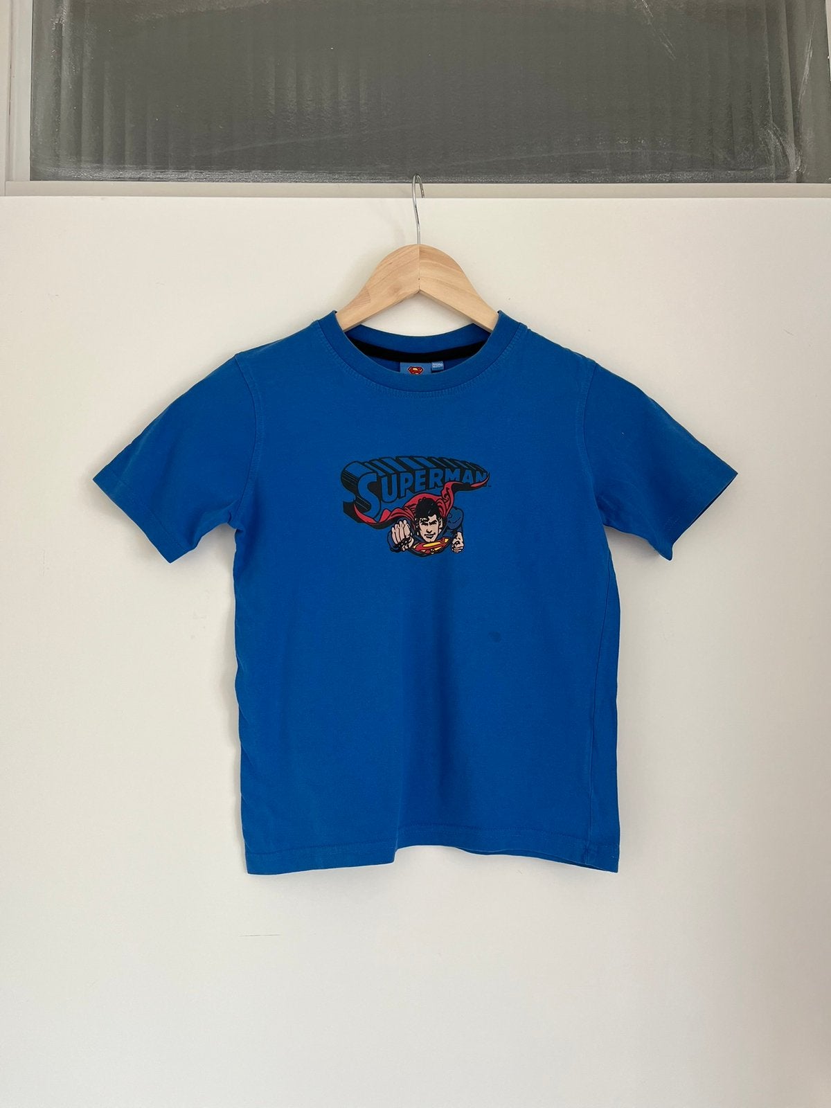 Donkerblauw t-shirt met superman, maat 122/128 van Superman, Ophalen of Verzenden, Zo goed als nieuw, Jongen, Shirt of Longsleeve