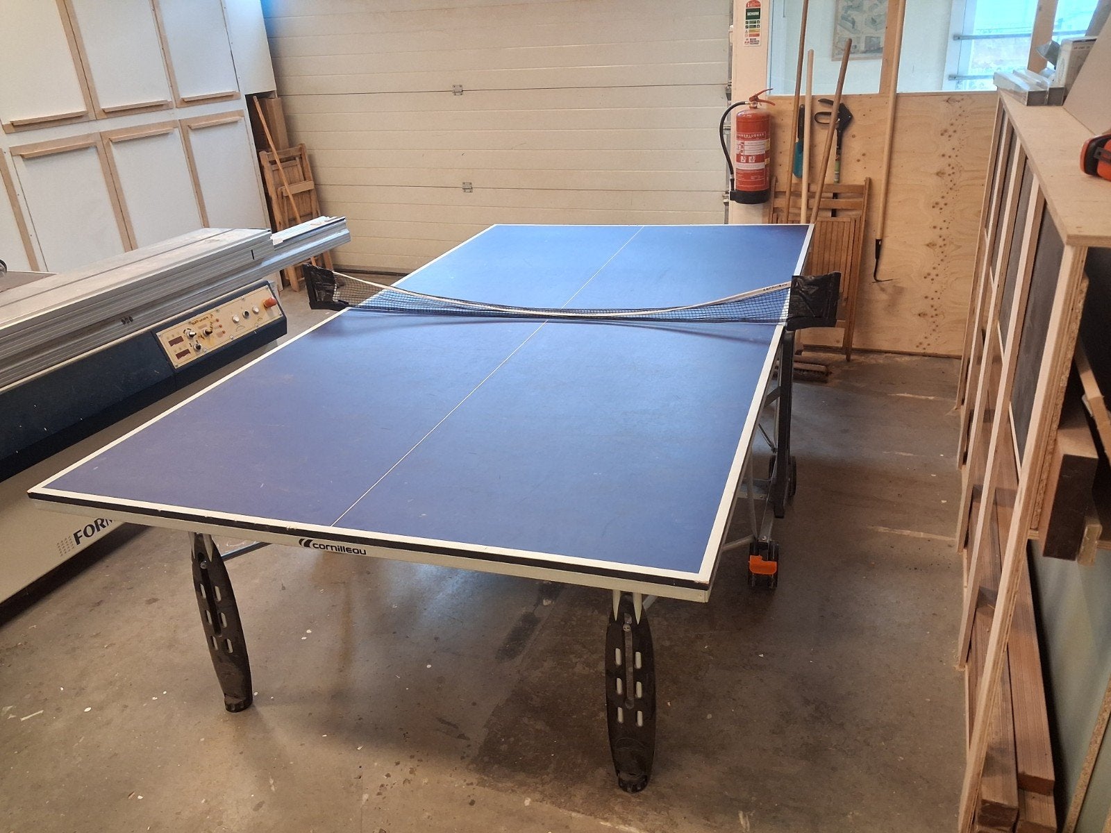Cornilleau 250 Indoor Tafeltennistafel - Zo goed als nieuw, Ophalen, Inklapbaar, Info@cornilleau.com, Tafel Indoor