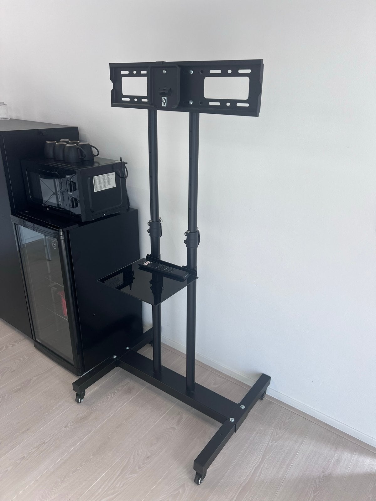 Luxe verrijdbare TV standaard met hoogteverstelling