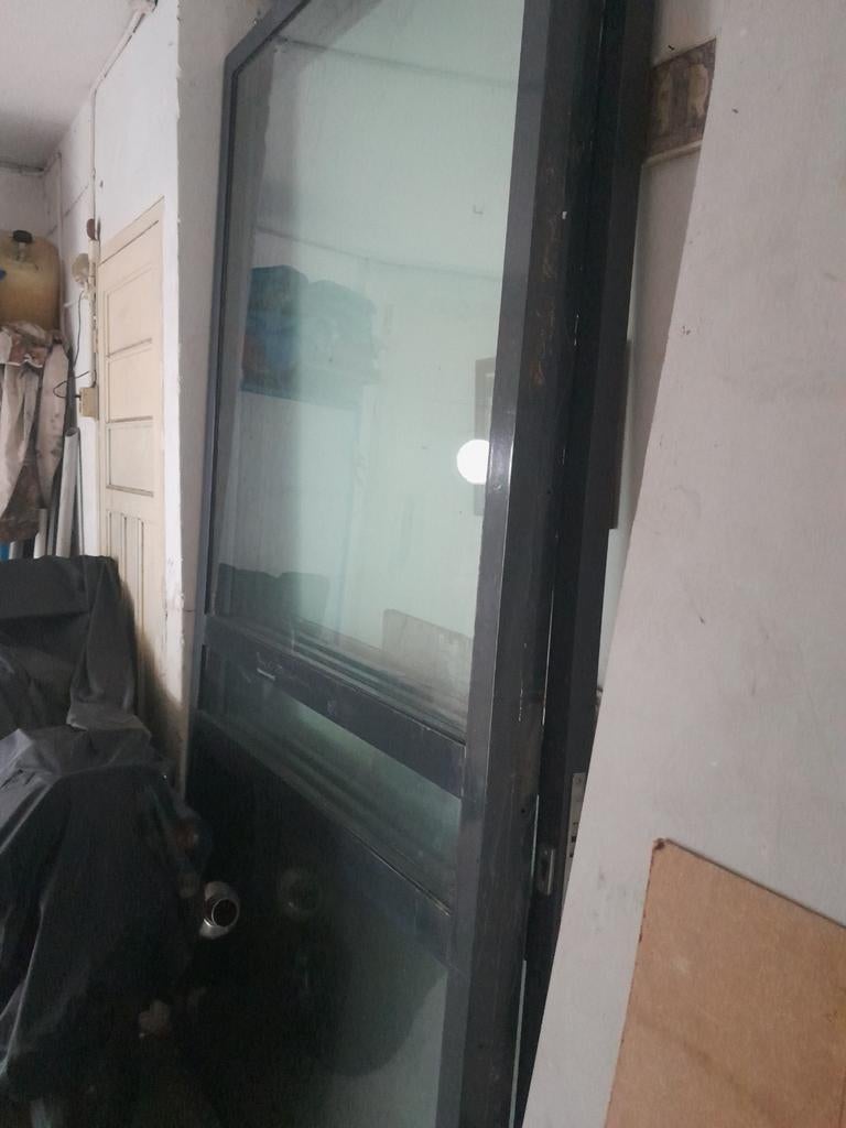 Grote stalen schuifwand met schuifdeuren, Ophalen, 120 cm of meer, Garagedeur, 215 cm of meer