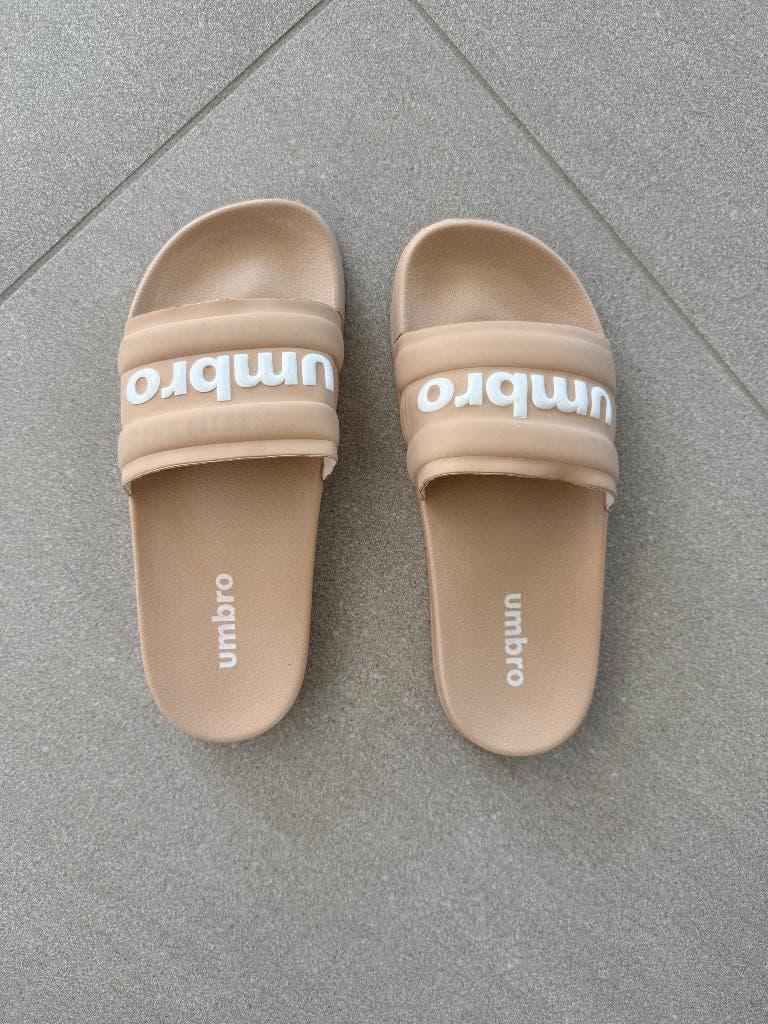 Umbro badslippers maat 38, Ophalen of Verzenden, Gebruikt