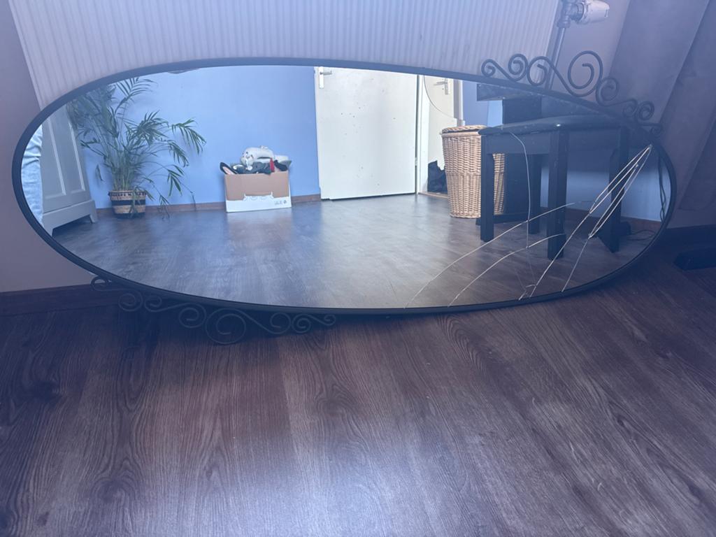 Gratis spiegel met gebarsten glas, Ophalen, Gebruikt, 100 tot 150 cm, Ovaal