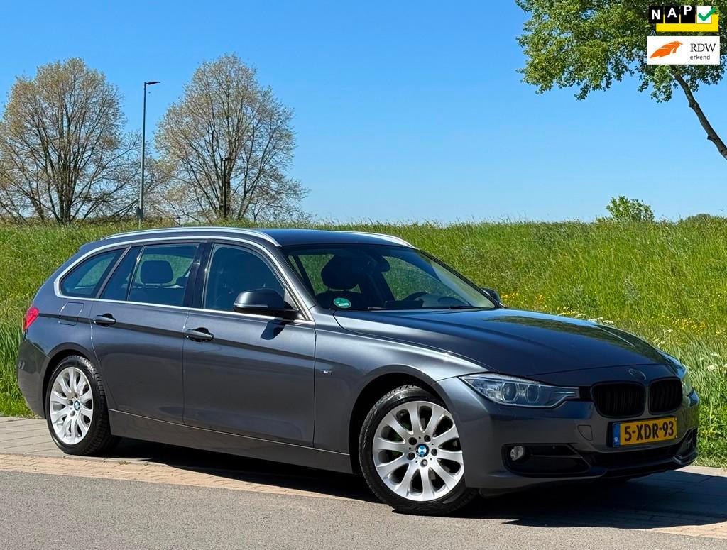 BMW 3-serie Touring 320d | Automaat | Stoelverwarming | Leer, Auto's, BMW, Automaat, Achterwielaandrijving, Zwart, 4 cilinders