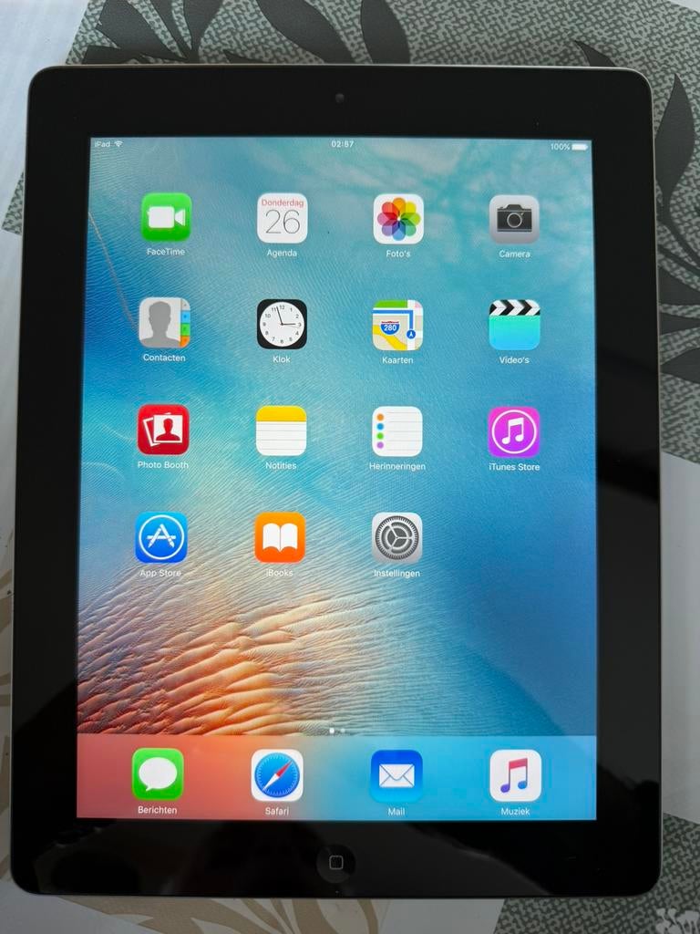 3X iPad - Ipad 2 en iPad 3e gen en een iPad 4e gen, 10 inch, Gebruikt, 32 GB, Apple iPad