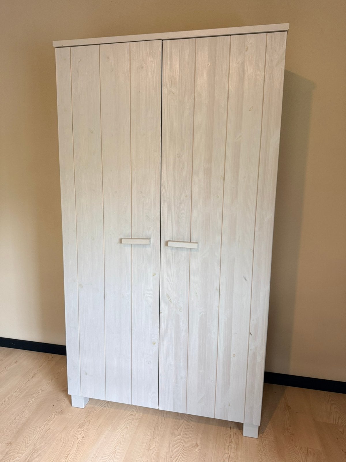 💙 Stoere kast Woood Dennis met 2 hangstokken 💙, Ophalen, Gebruikt, Eenpersoons, Overige typen