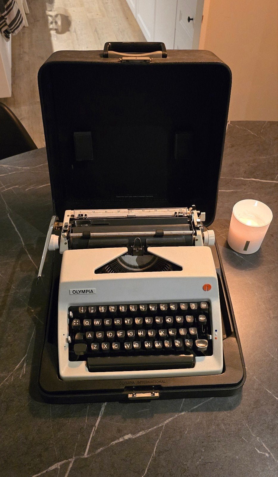 Olympia typemachine | Werkend | Originele koffer | West Germ, Diversen, Ophalen of Verzenden