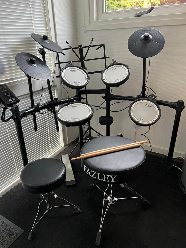 Roland V-drums TD-1, Muziek en Instrumenten, Drumstellen en Slagwerk, Ophalen, Zo goed als nieuw, Roland, Elektronisch