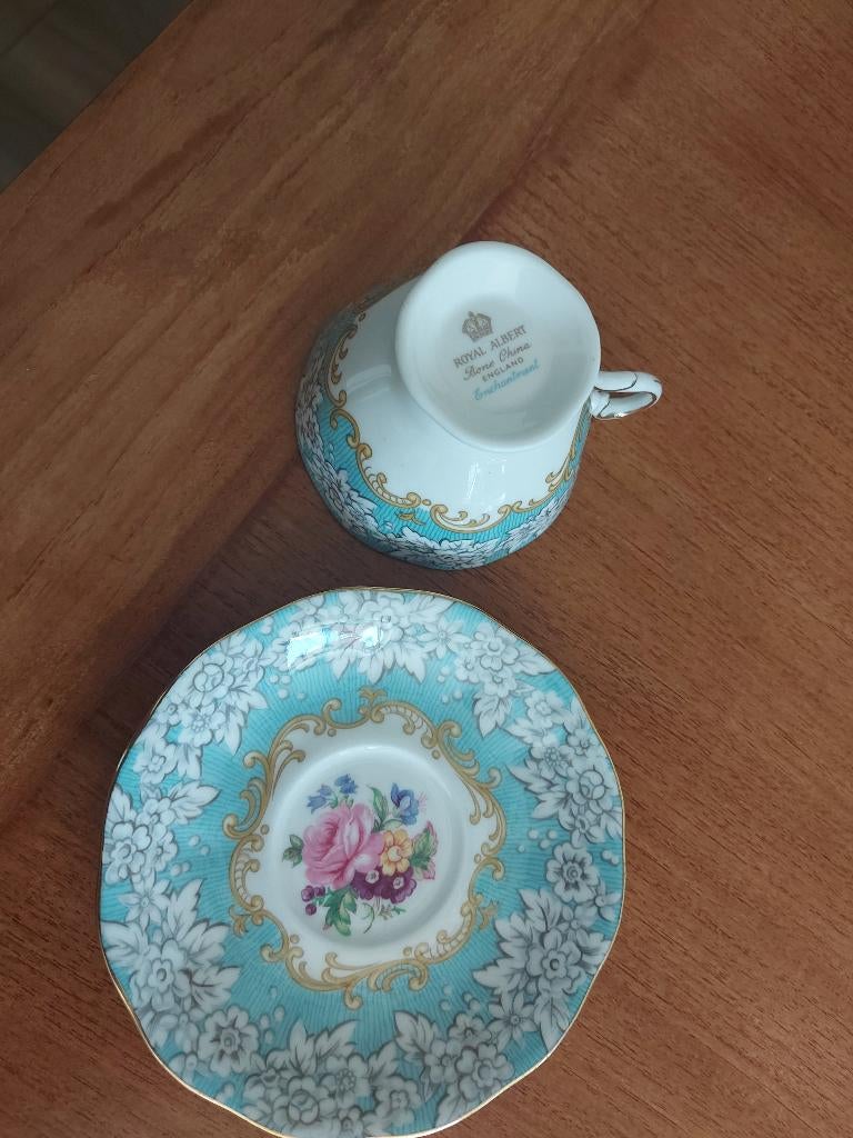 Royal Albert Bone China England Enchantment, Antiek en Kunst, Ophalen of Verzenden