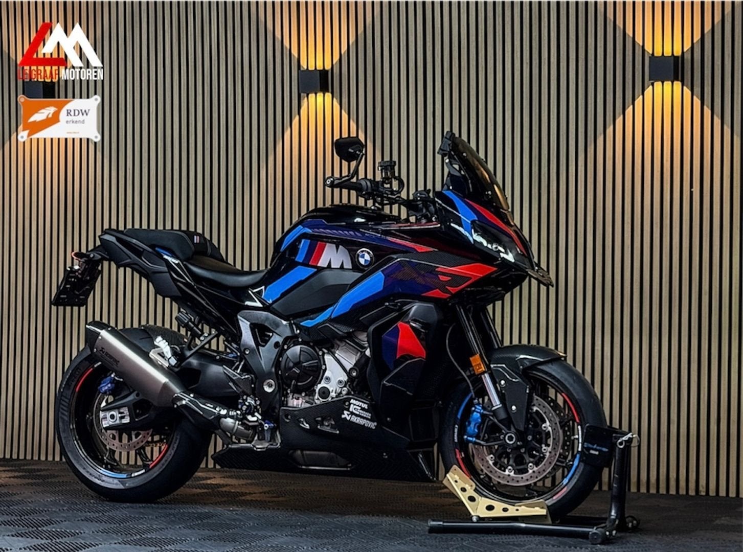 BMW M 1000 XR