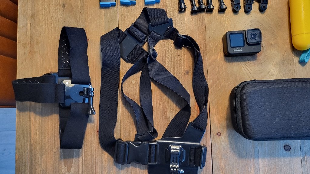 Foto 6 van GoPro HERO9 Black inclusief gigantische accessoire-set!