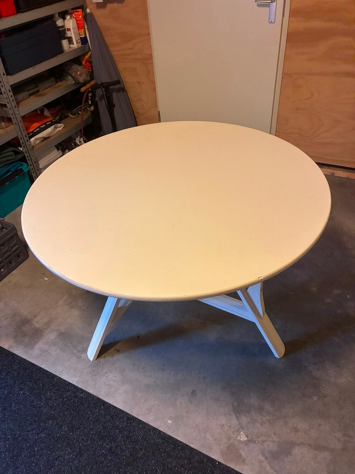 Gratis af te halen: mooie ronde witte tafel, Huis en Inrichting, Tafels | Eettafels, Ophalen, 100 tot 150 cm, Rond, Zo goed als nieuw
