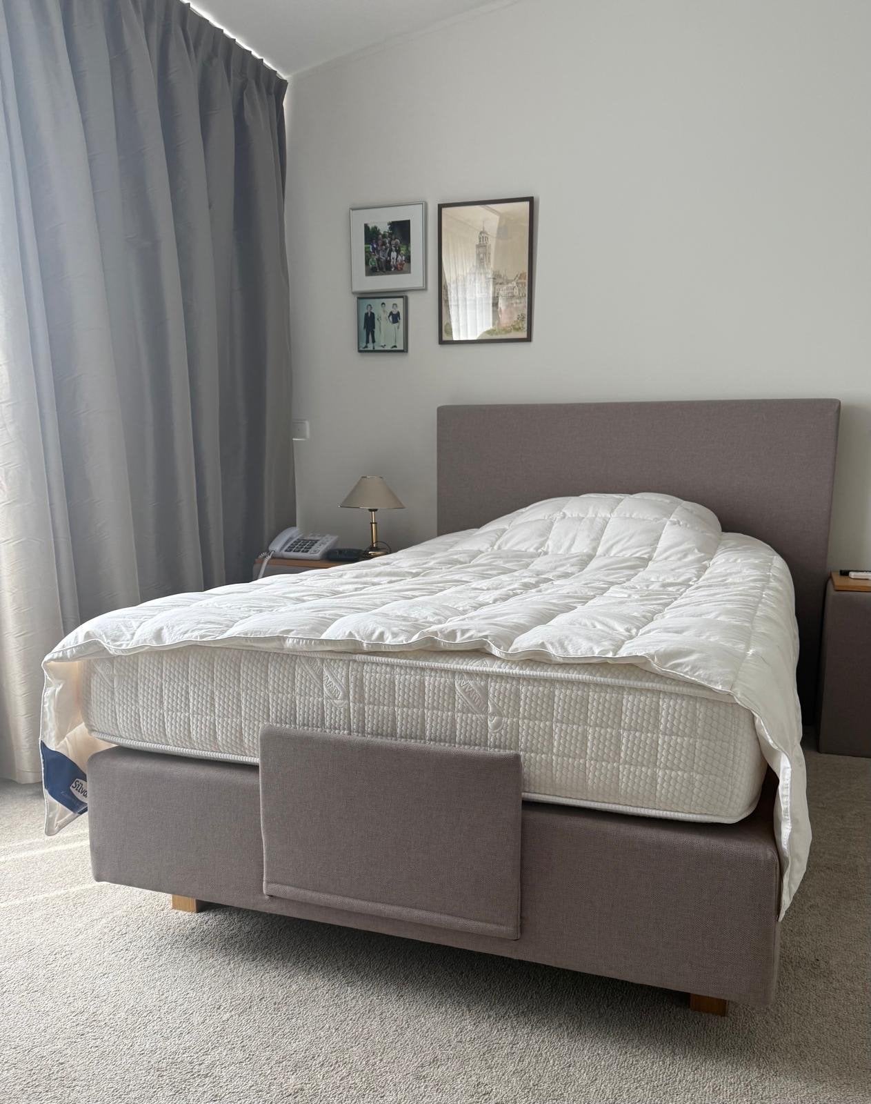 Comfortabel één persoons 120x200 cm boxspringbed met matras, Ophalen, Zo goed als nieuw, Twijfelaar, 120 cm