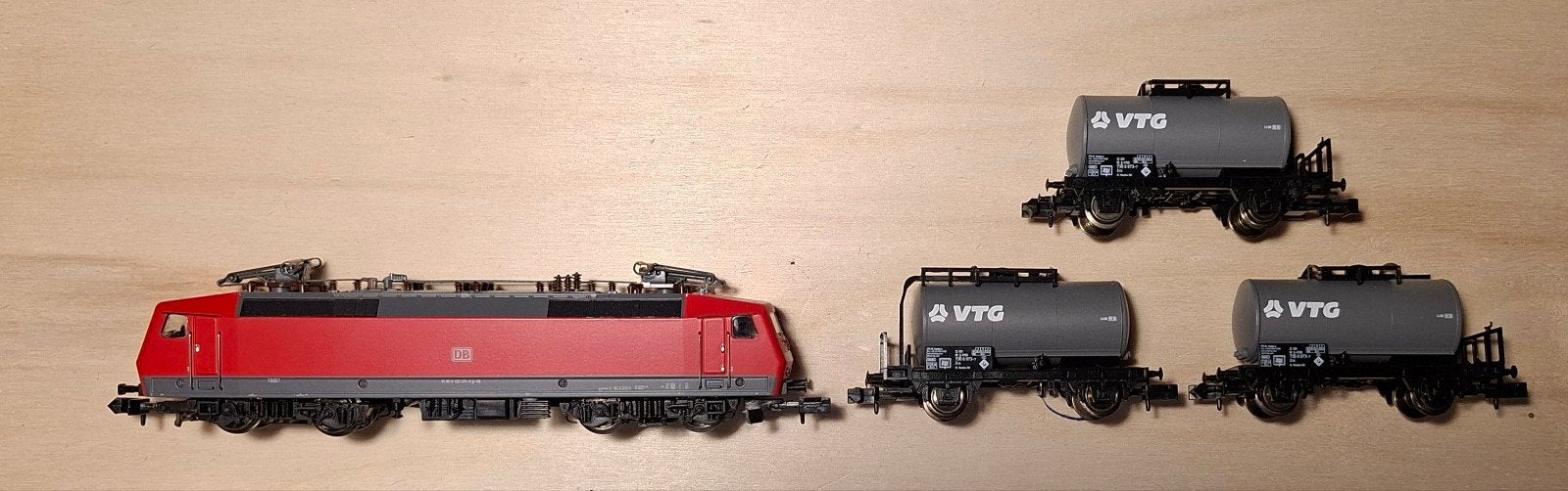 Minitrix BR 120 met 3 tankwagons, Treinset, Gelijkstroom, Trix, Ophalen of Verzenden