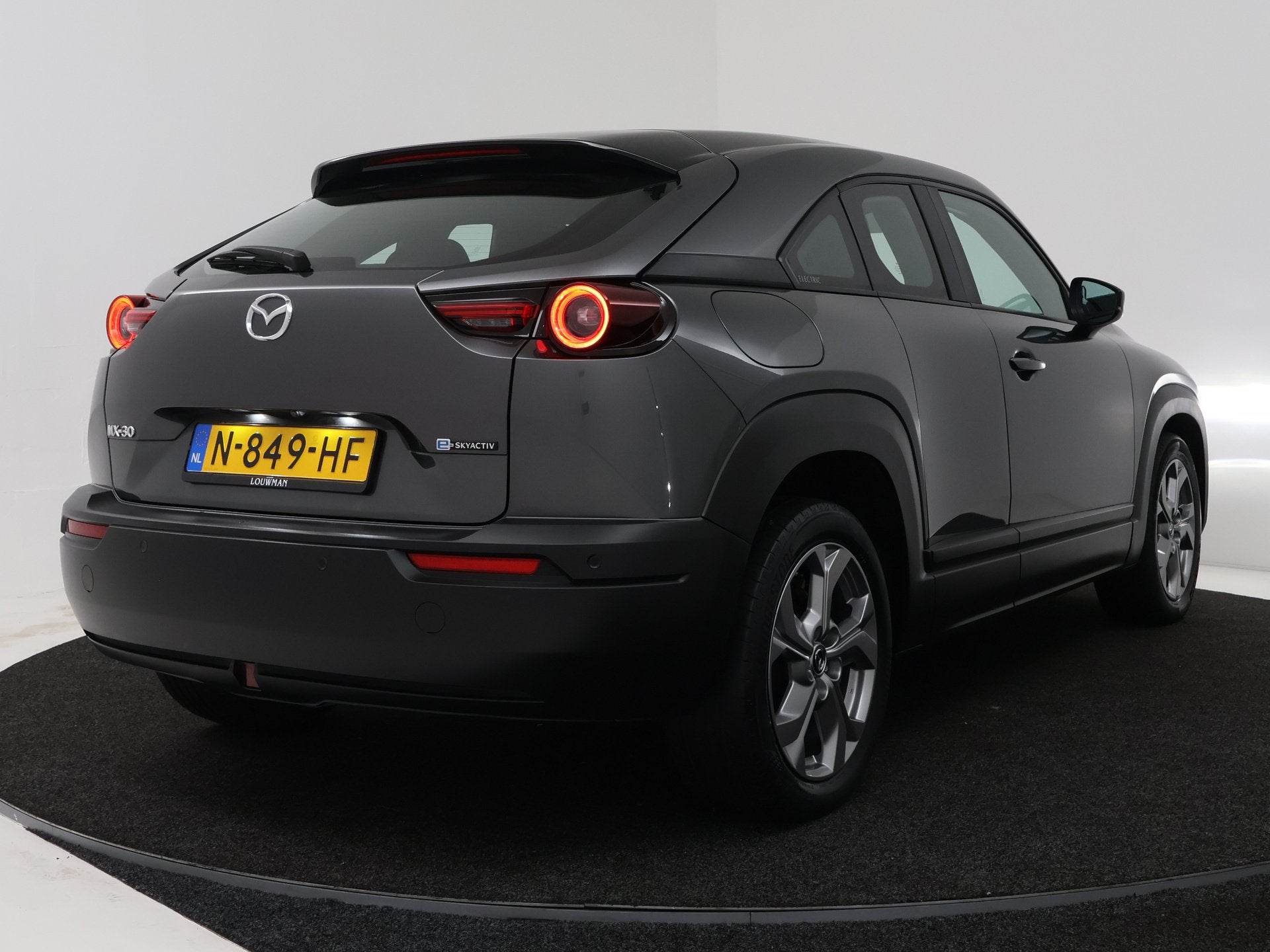 Mazda MX-30 e-SkyActiv 145 36 kWh (bj 2021, automaat), Auto's, Mazda, Gebruikt, Zwart, Origineel Nederlands, MX-30