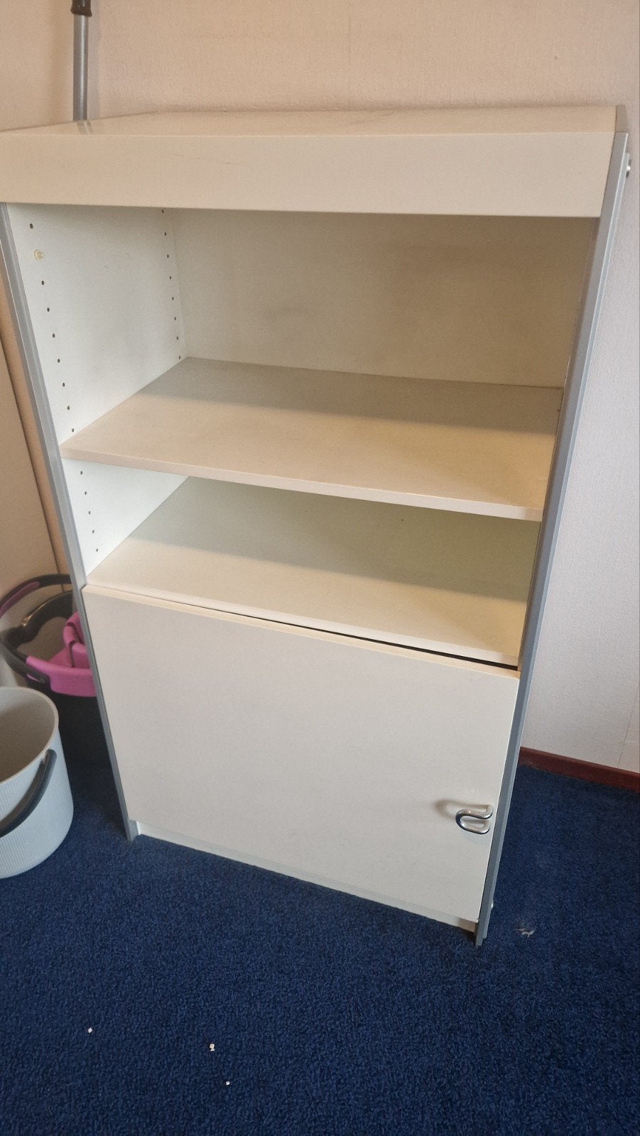 Wit kastje, Huis en Inrichting, Kasten | Roldeurkasten en Archiefkasten, Ophalen, 25 tot 50 cm, 50 tot 100 cm, Minder dan 100 cm