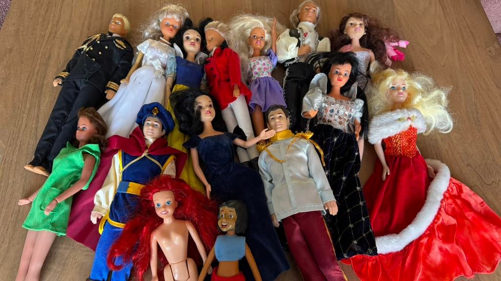 verzameling barbie disney, Ophalen of Verzenden, Zo goed als nieuw, Barbie