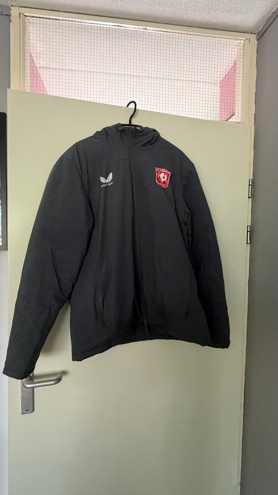Fc Twente winterjas, Ophalen of Verzenden, Gedragen, Maat 52/54 (L), Zwart