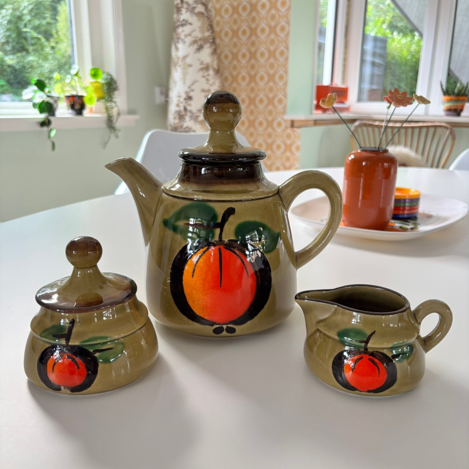 Vintage retro theepot, melkkannetje en suikerpotje, Antiek en Kunst, Verzenden