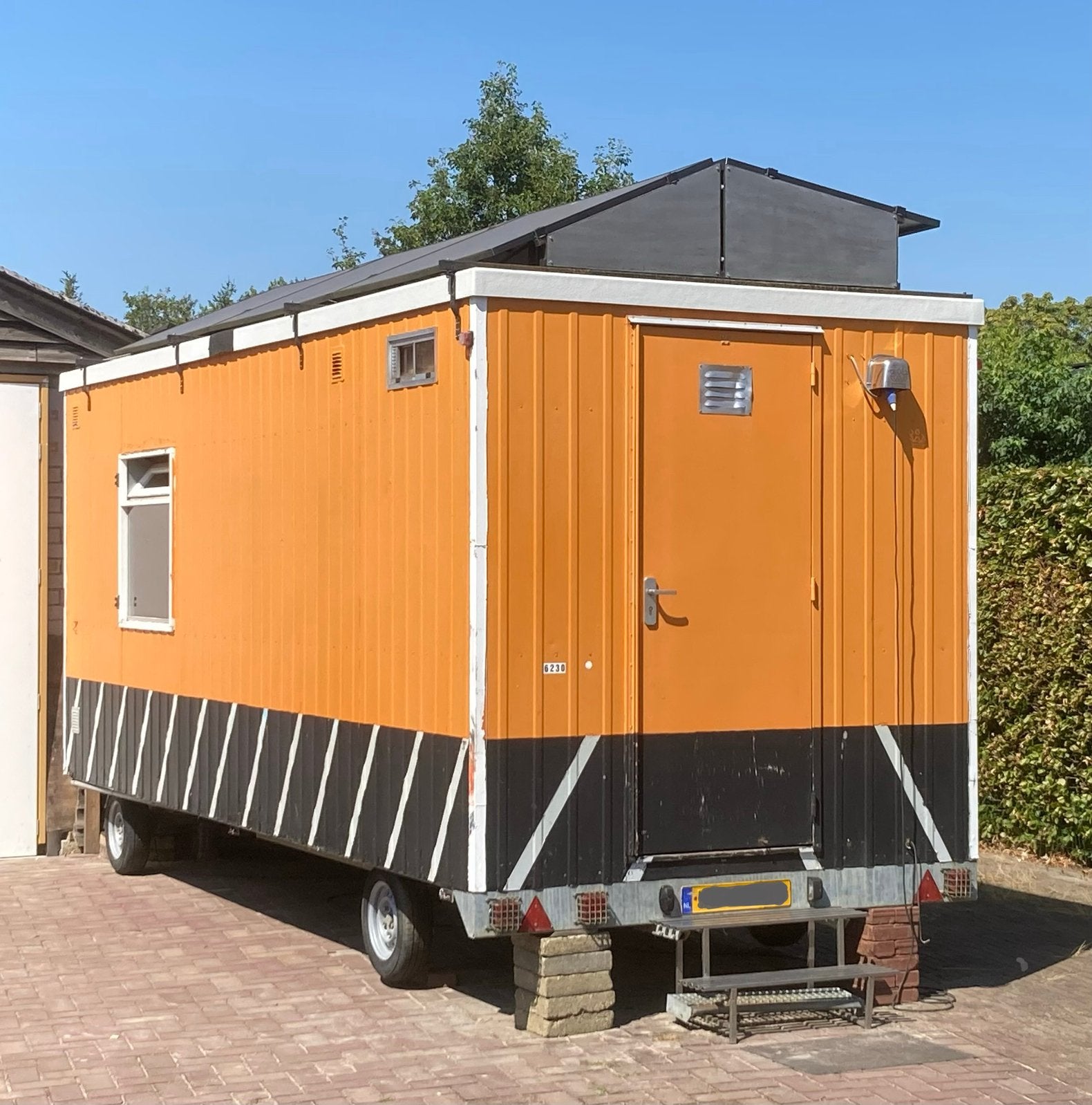 Mobiele tiny house 6 x 2.4 meter -zonnepanlen, airco etc., Ophalen, Gebruikt