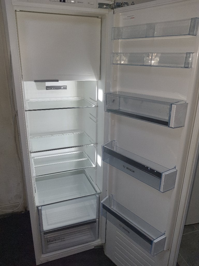 A+++ Luxe Bosch inbouw koelvriescombinatie werkt perfect, Witgoed en Apparatuur, Ophalen, 200 liter of meer, Met aparte vriezer