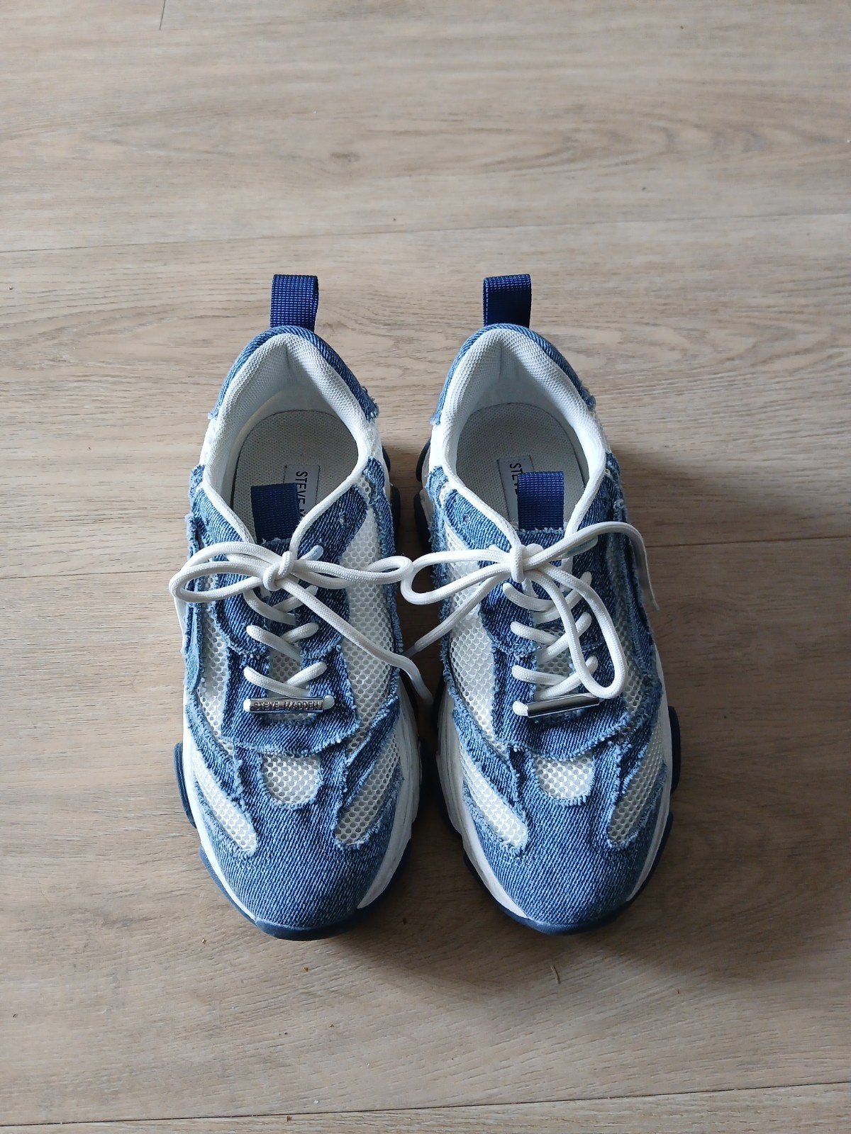 Steve Madden sneakers maat 37
Spijkerstof, Ophalen of Verzenden, Zo goed als nieuw, Blauw, Sneakers of Gympen