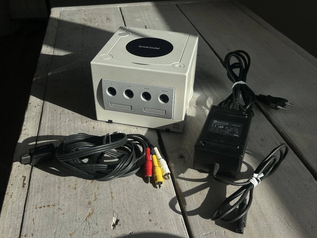 Nintendo GameCube, Spelcomputers en Games, Ophalen of Verzenden, Gebruikt, Wit, Zonder controller