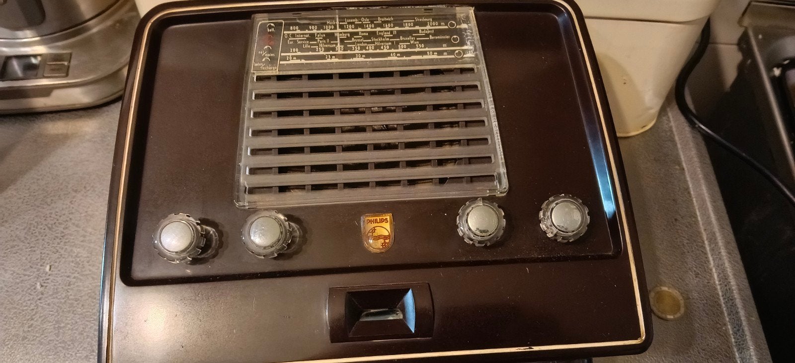 oude radio speeld goed, Antiek en Kunst, Antiek | Tv's en Audio, Ophalen of Verzenden