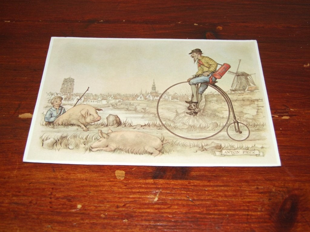 57- Anton Pieck kaart: Man op hoge bi met varkens en molen, 1960 tot 1980, Gebruikt, Verzenden, Prent