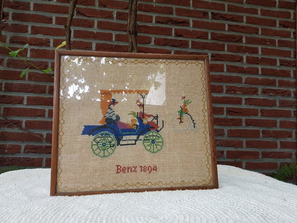 Geborduurd schilderij 'Benz 1894' in houten lijst, Verzenden, Overige onderwerpen, Achter glas, Vintage