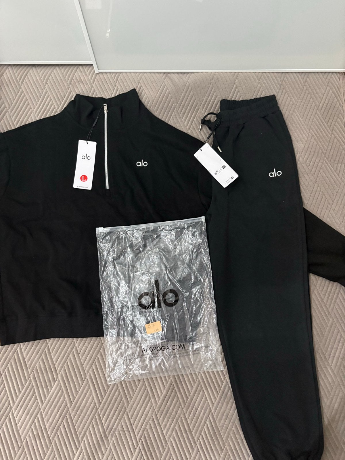 Alo trainingspak Maat M, Kleding | Dames, Sportkleding, Maat 38/40 (M), Zwart, Nieuw, Ophalen of Verzenden