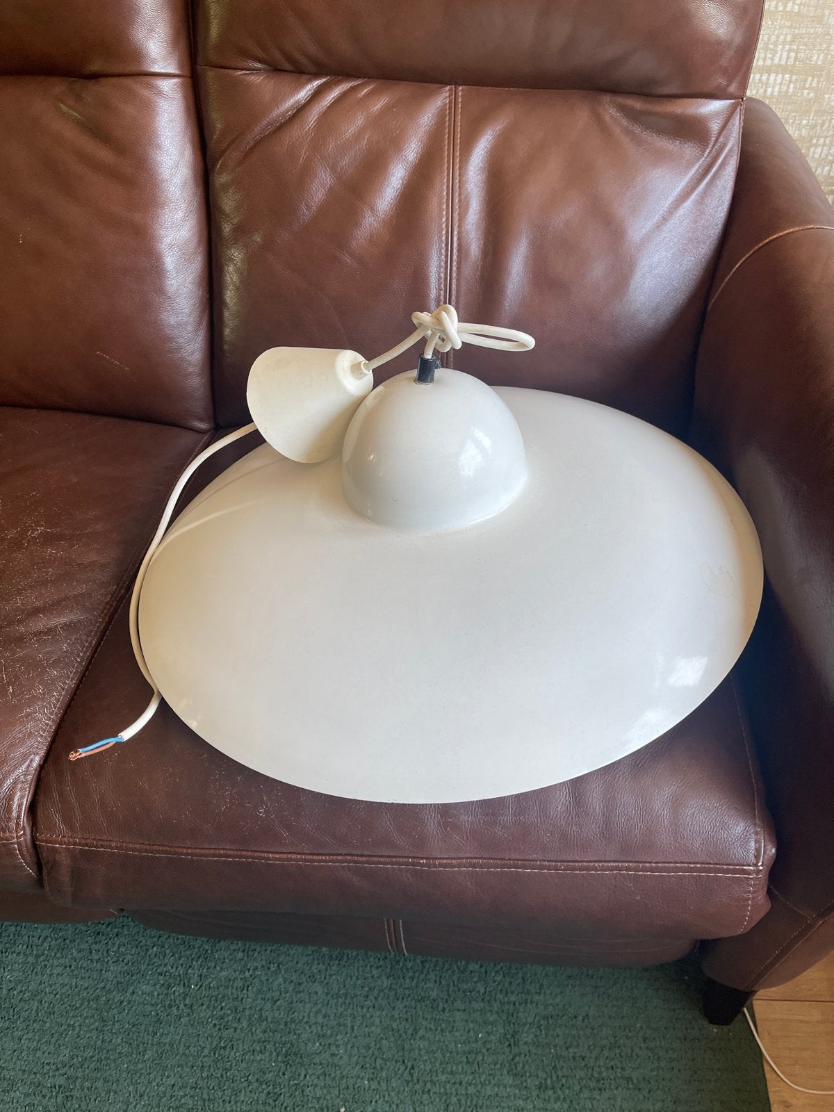 Witte vintage hanglamp, schotelvormig, E27 fitting, Ophalen of Verzenden, Gebruikt, Metaal, E27 (groot)
