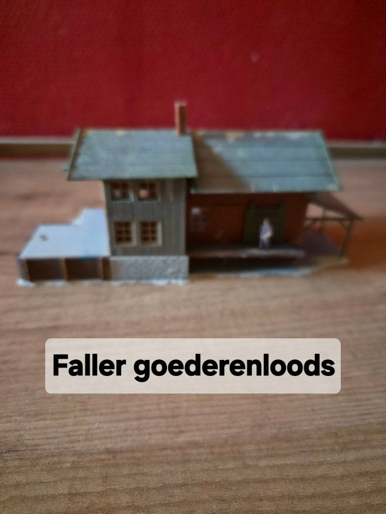 24 Faller/Vollmer modelbaan huisjes HO - complete set, Ophalen, Gebruikt