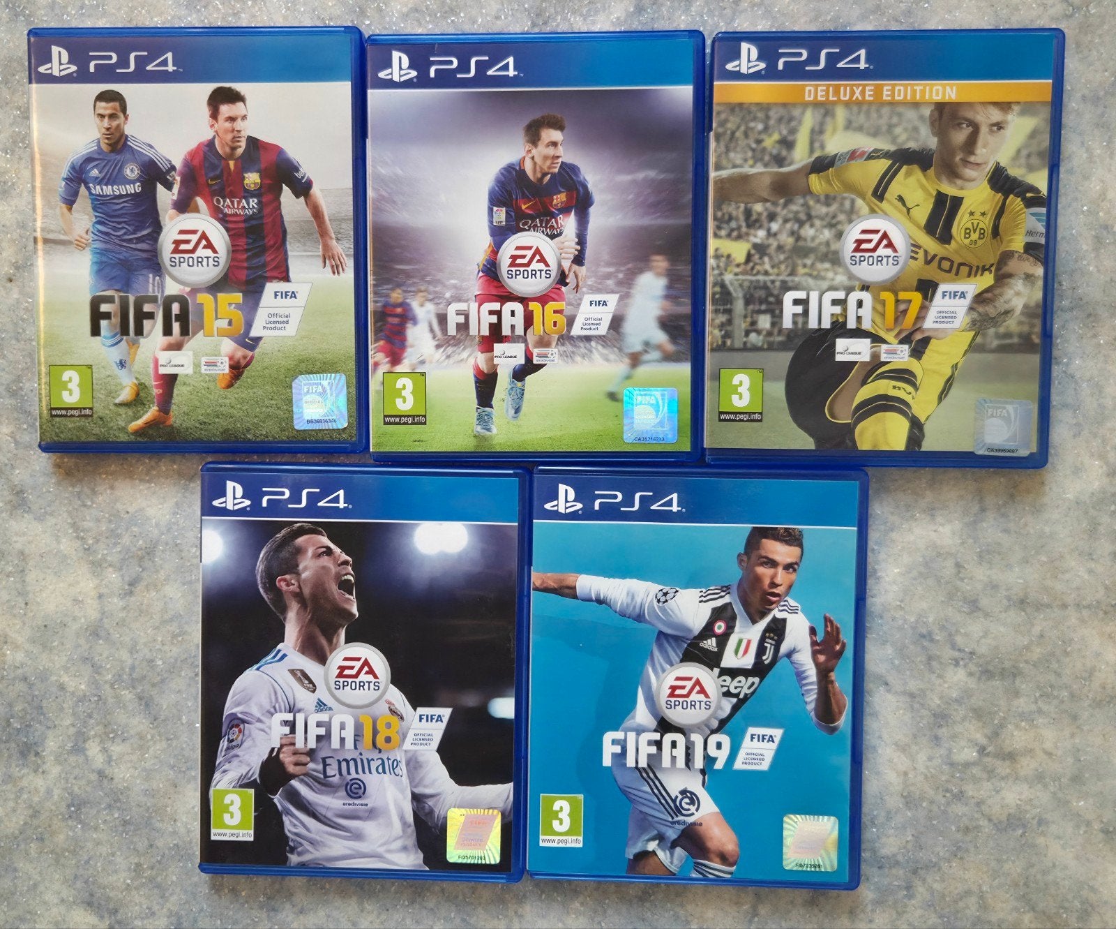 FIFA PS4 Collectie: FIFA 15 t/m FIFA 19 (5 games), Ophalen of Verzenden, Zo goed als nieuw, Sport, 3 spelers of meer