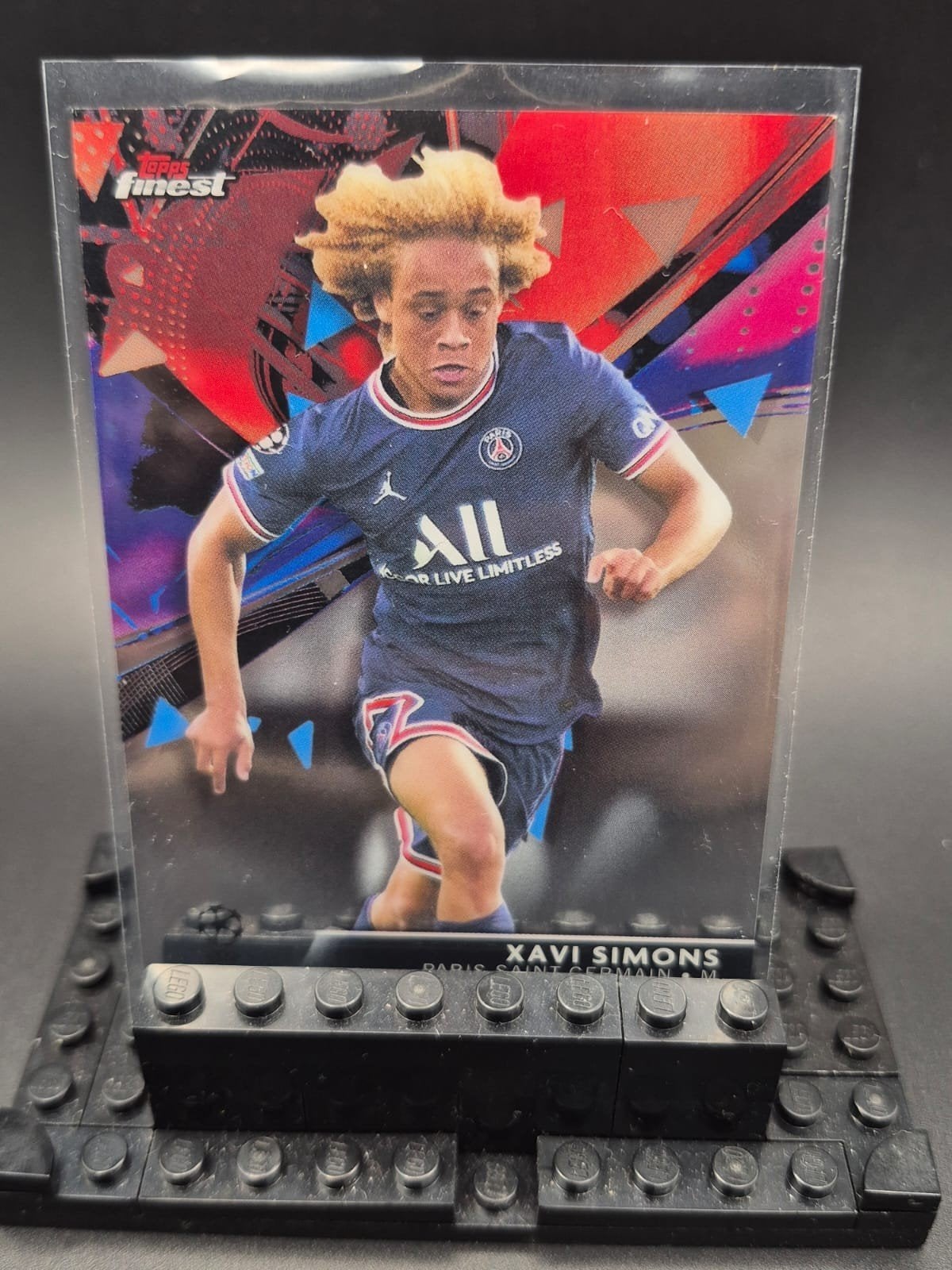 Topps Finest Xavi Simons Rookie Kaart PSG, Verzamelen, Ophalen of Verzenden, Zo goed als nieuw, Buitenlandse clubs, Spelerskaart