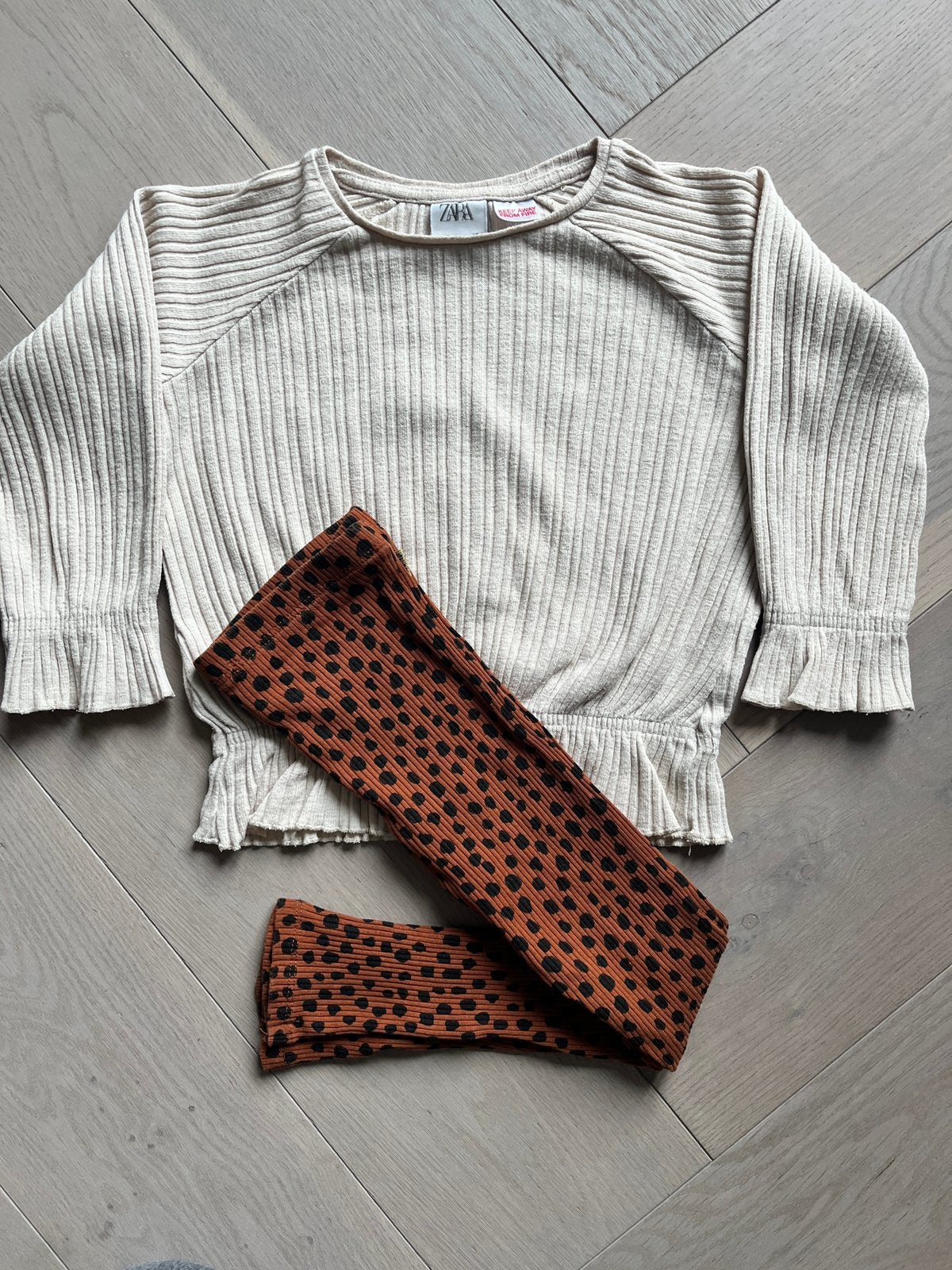 Legging mt 98 leopard Bakkaboe, Ophalen of Verzenden, Zo goed als nieuw, Jongen of Meisje, Broek
