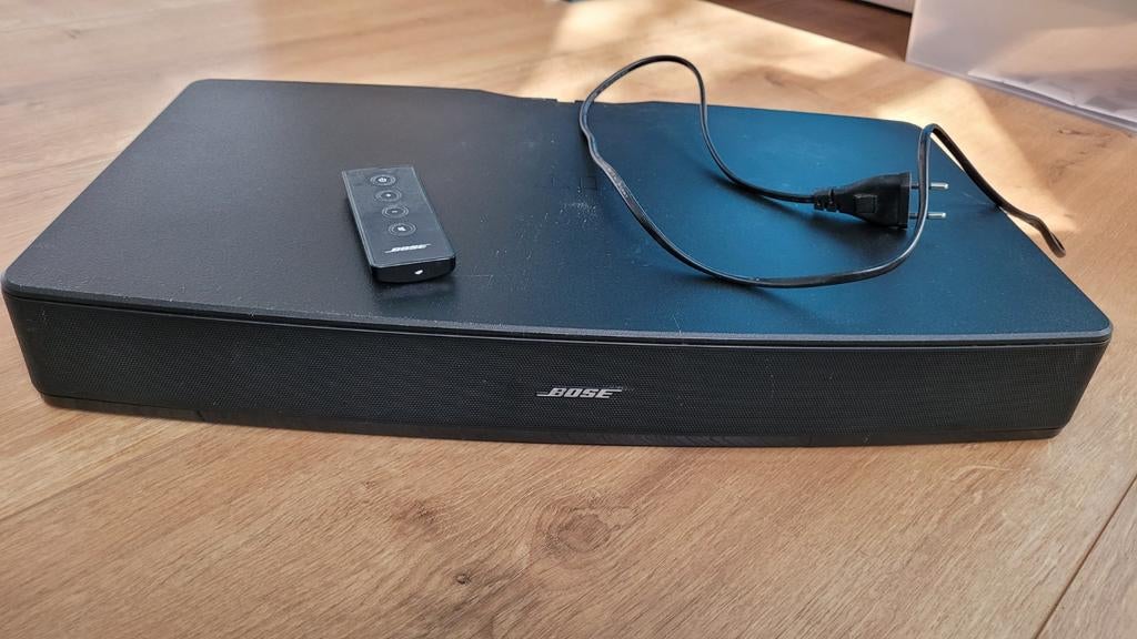 Bose Solo TV sound system - defect, Ophalen of Verzenden, Met ingebouwde subwoofer, Niet werkend