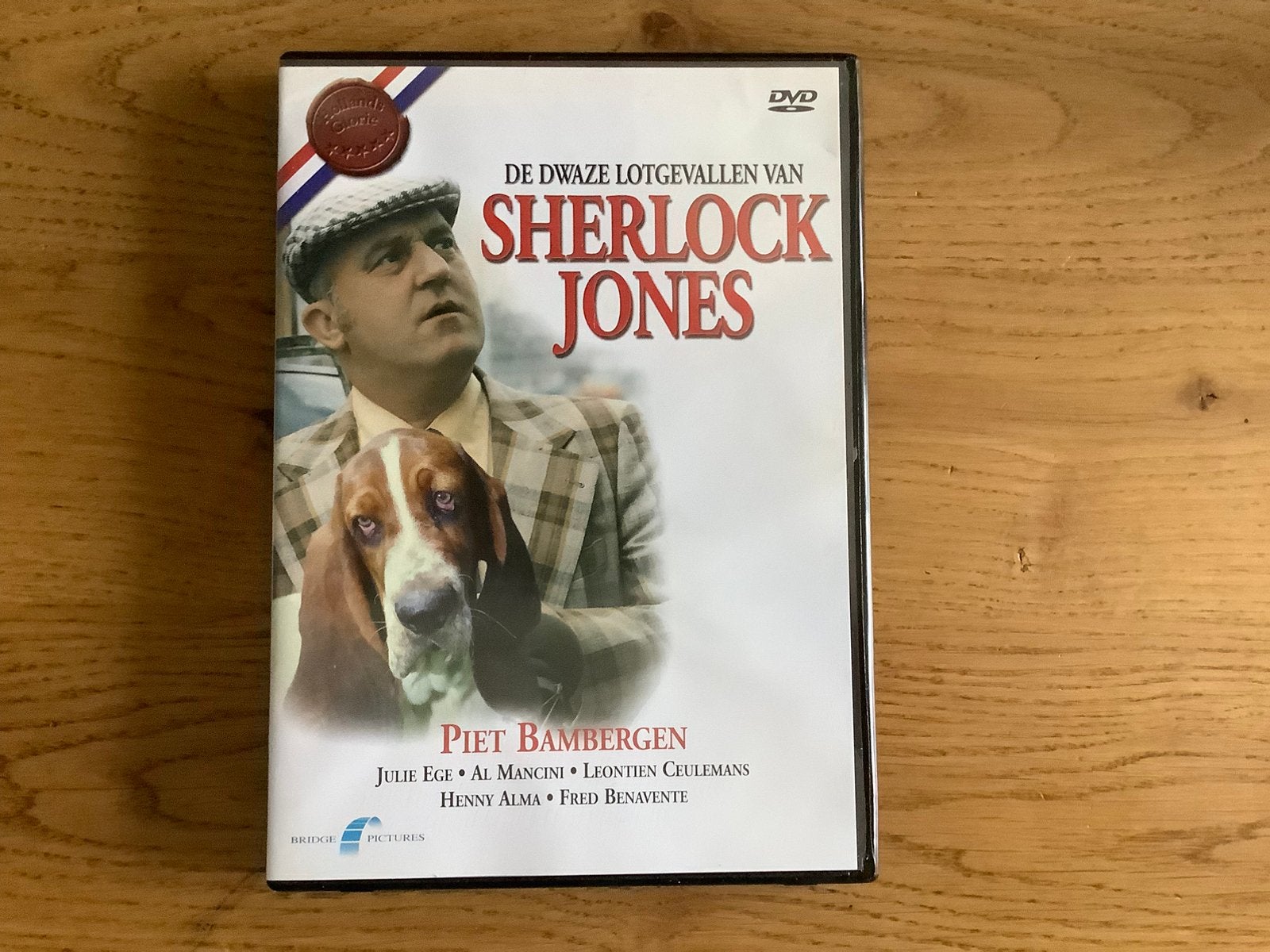 1). De Dwaze lotgevallen van SHERLOCK JONES, Piet Bambergen,, Alle leeftijden, Ophalen of Verzenden, Zo goed als nieuw, Komedie