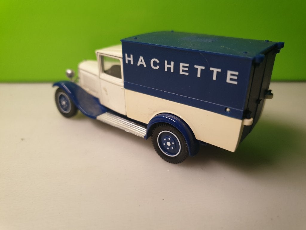 Solido - 1930 Citroën C4F Hachette [wit] 1/43, Ophalen of Verzenden, Gebruikt, Auto, Solido