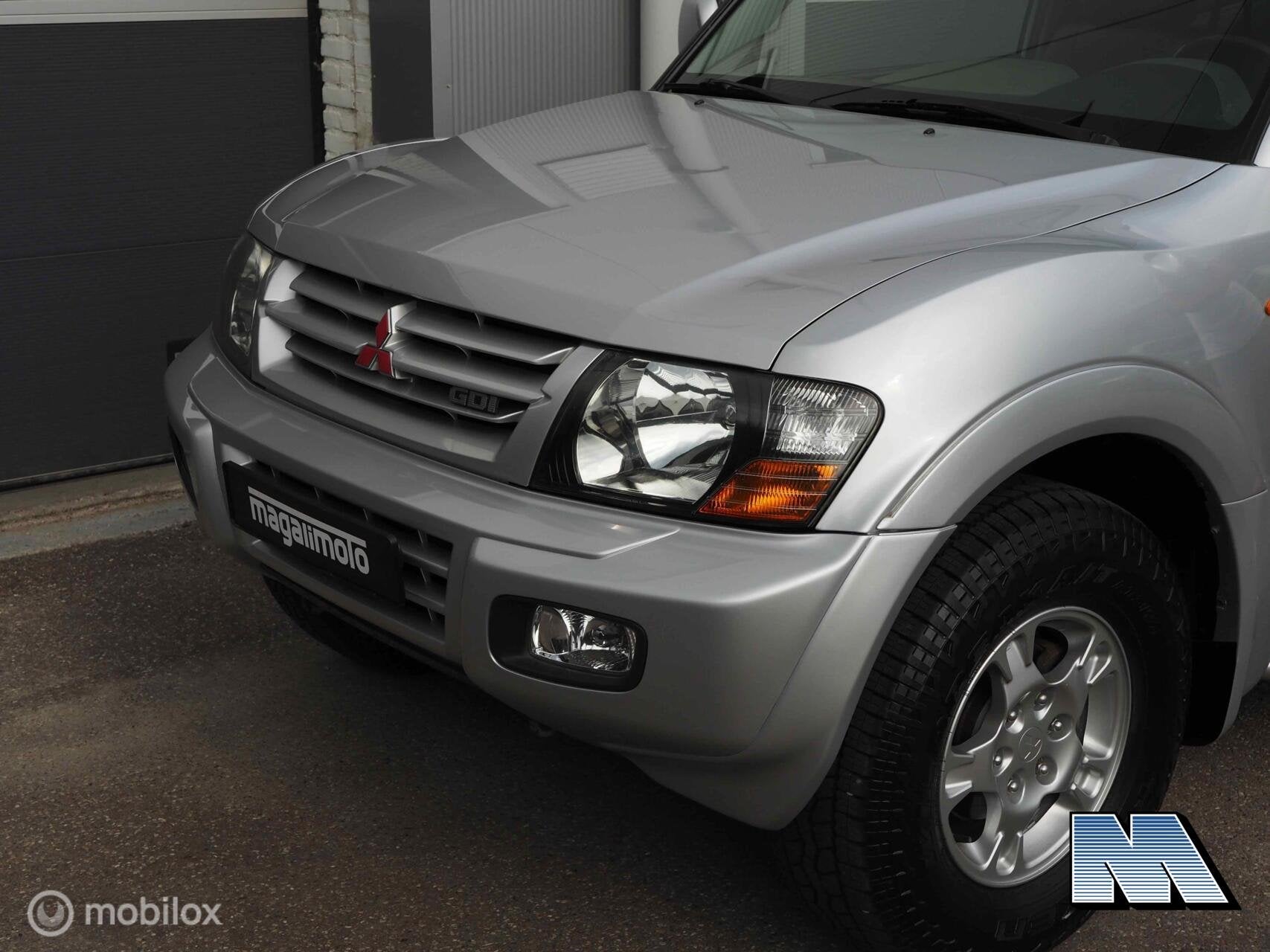 Mitsubishi Pajero V60 Shortbody 3.5 V6 l Lage KMs l 2e eig, Auto's, Mitsubishi, Automaat, Gebruikt, Zwart, 2800 kg