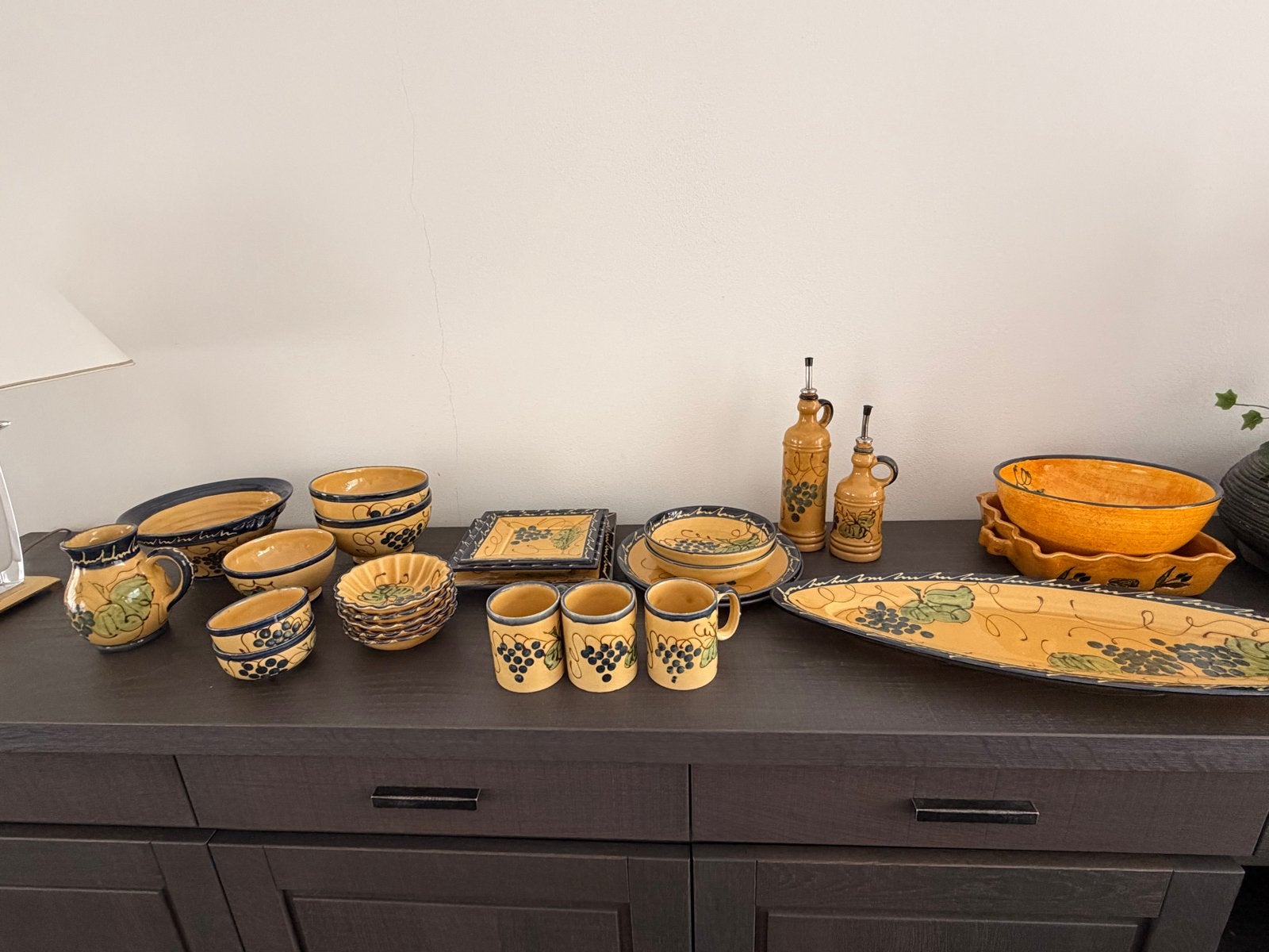 Prachtig Provençaals servies en tafelkleden - Handbeschilder, Ophalen, Gebruikt, Overige merken, Keramiek