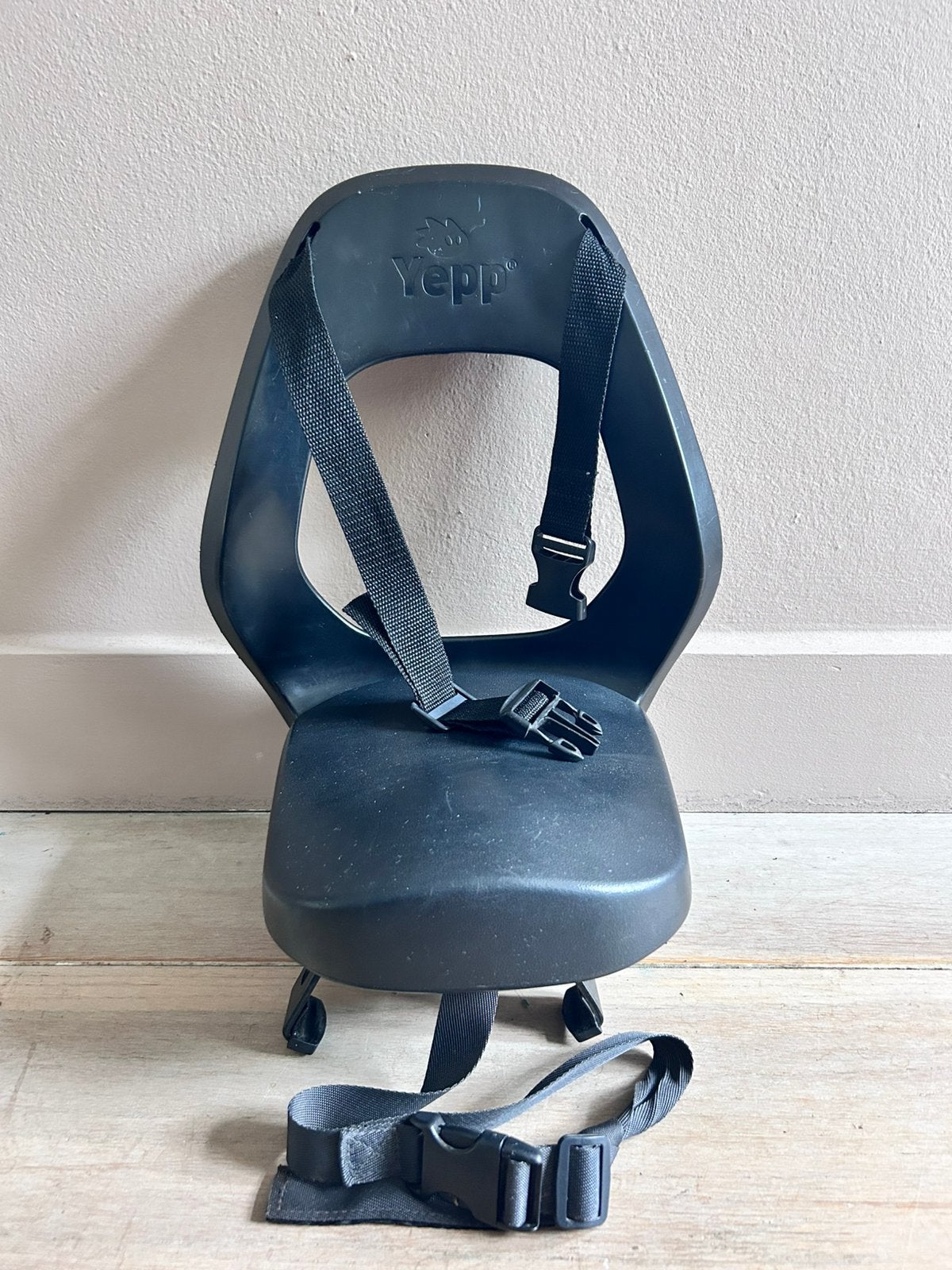 Yepp Thule achterzitje junior, Fietsen en Brommers, Fietsaccessoires | Fietsstoeltjes, Ophalen, Gebruikt, 15 t/m 36 kg, Achterzitje