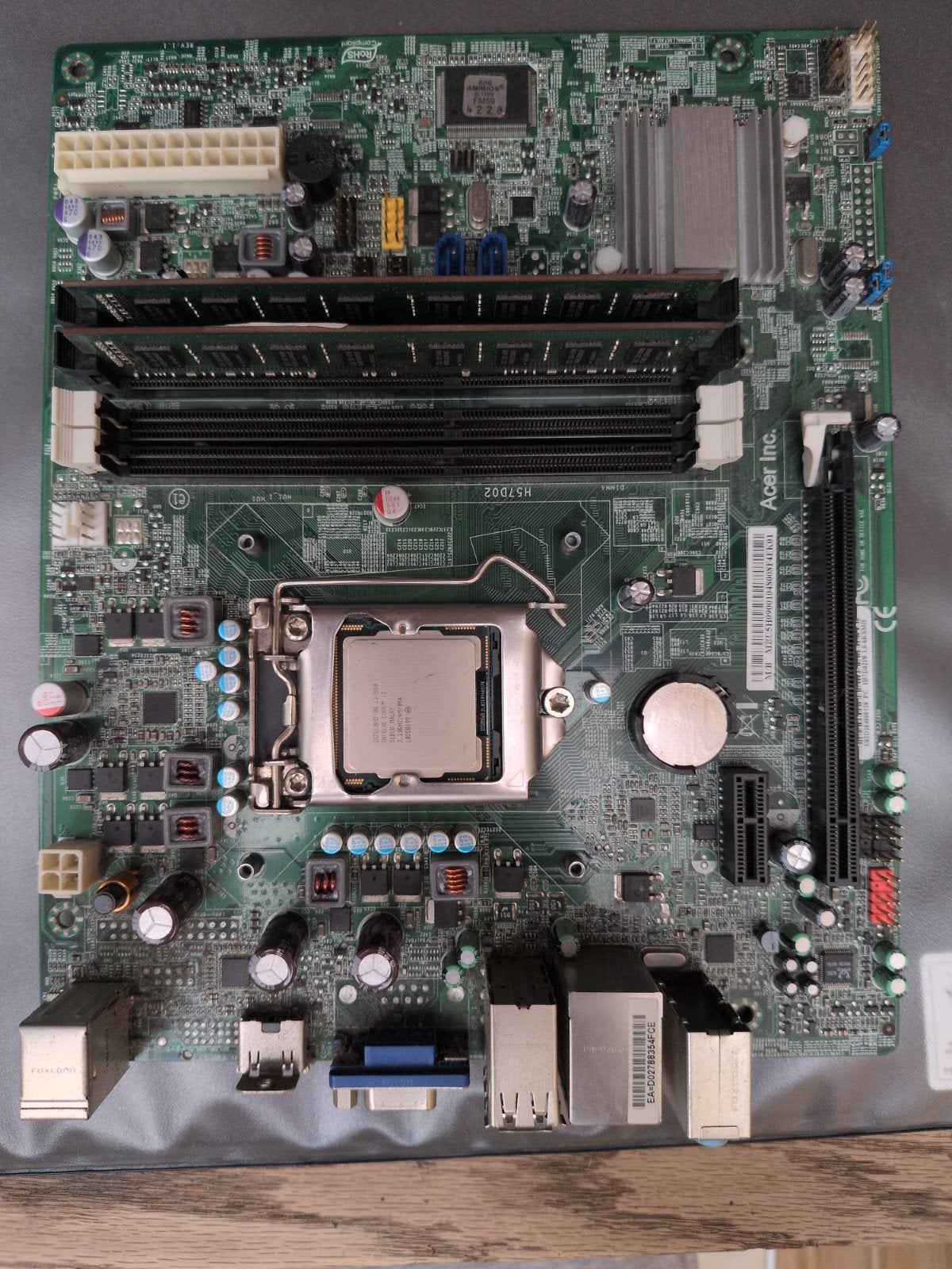 Acer H57D02 Moederbord met Intel Core i3-550 en 4GB RAM, LGA 1156, Gebruikt, DDR3, Ophalen of Verzenden