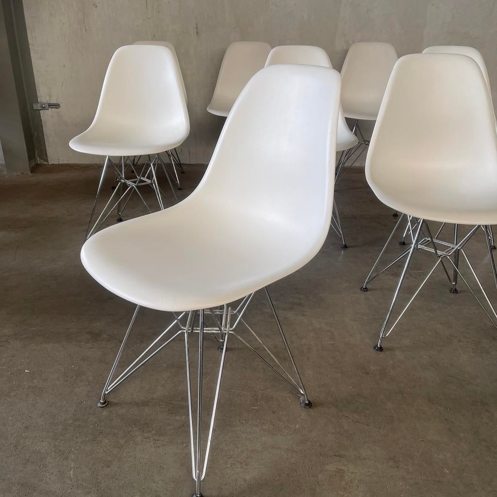 8 originele Vitra Eames DSR stoelen, Ophalen, Kunststof, Wit, Zo goed als nieuw