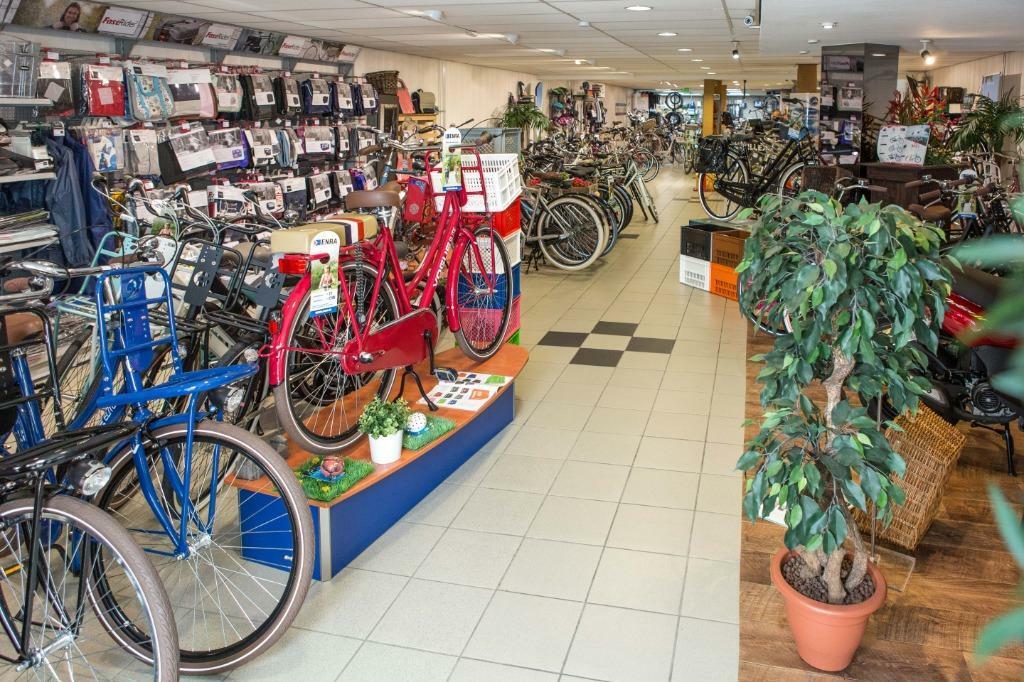 Kuijpers Tweewielers Helmond, Diensten en Vakmensen, Fietsenmakers en Bromfietsenmakers, Snelservice, Fietsreparatie