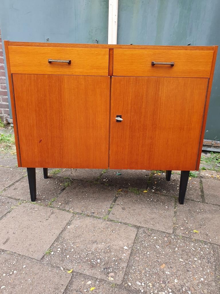 Vintage kast/dressoir 85 lang 34 diep 75 hoog., Ophalen, Gebruikt, Met deur(en), Sixties