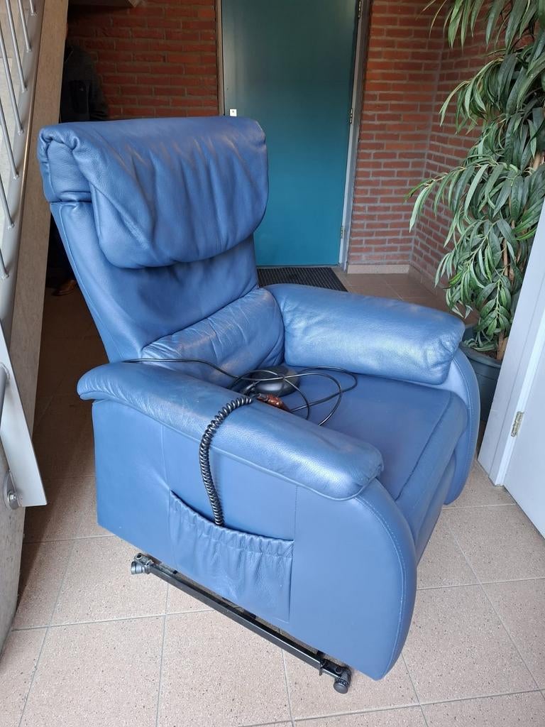 Sta-Op Relax fauteuil blauw leder- elektrisch., Ophalen, Sta-Op Relax fauteuil, Gebruikt, Blauw