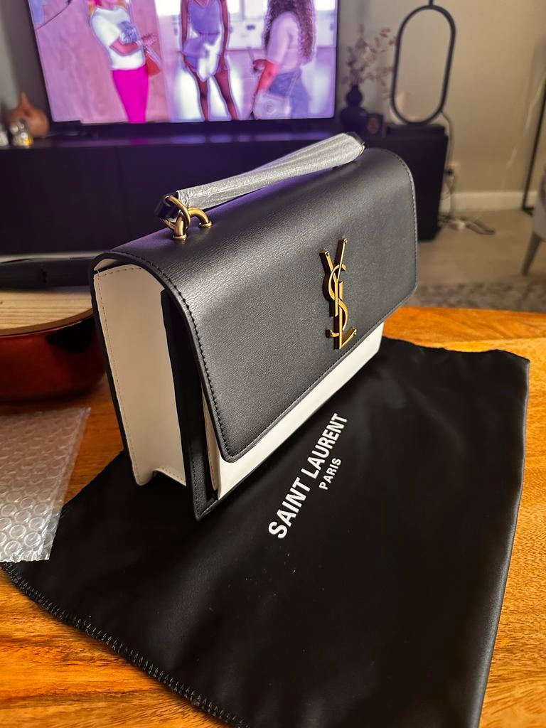 YSL Tas - Stijlvol en Elegant, Sieraden, Tassen en Uiterlijk, Tassen | Damestassen, Zo goed als nieuw, Handtas, Zwart, Ophalen